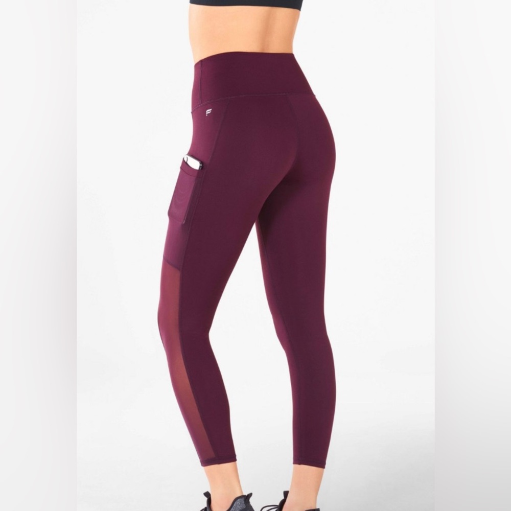 FABLETICS On the Go Powerhold Leggings Capri XXS